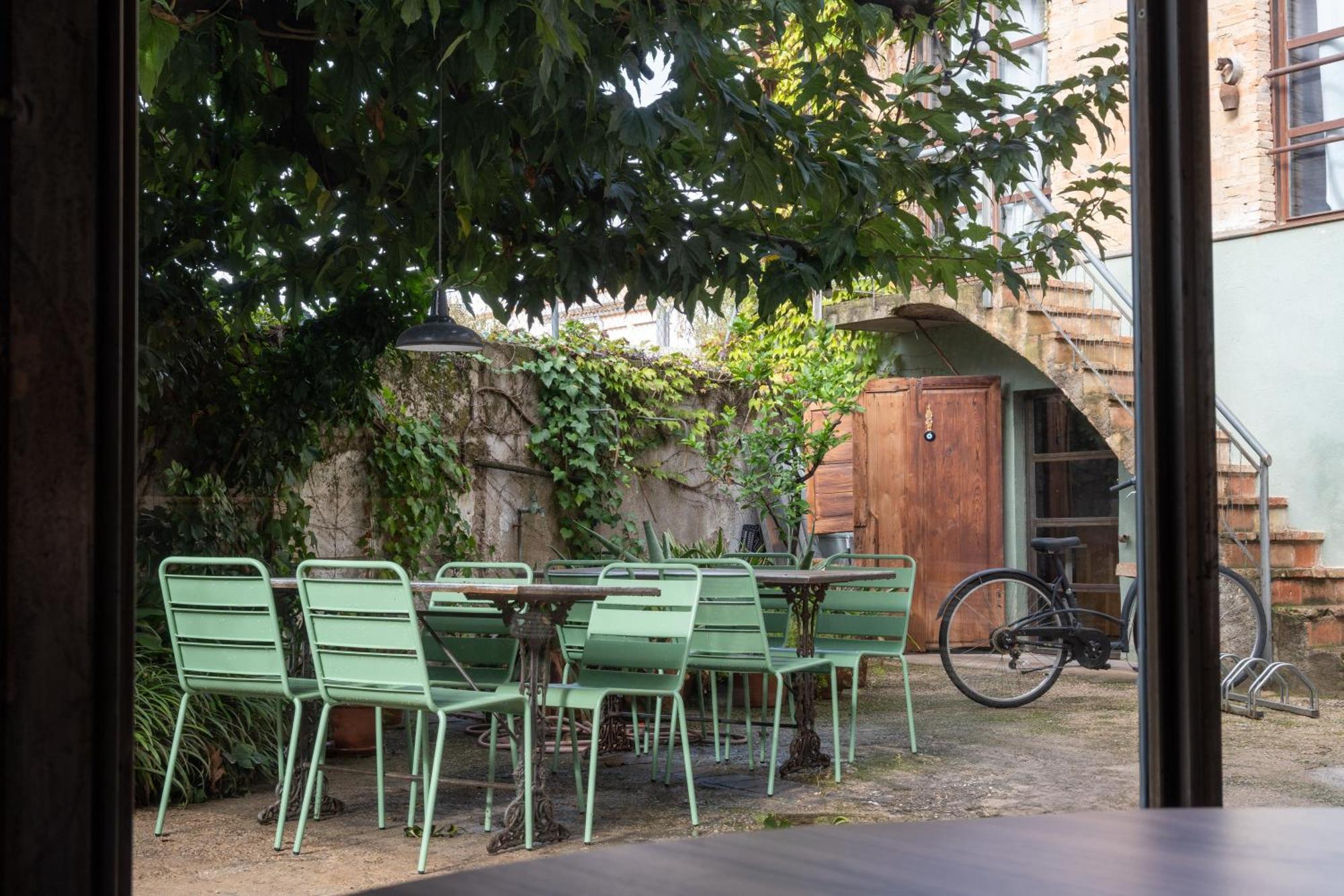 Flora Acomodação com café da manhã Banyoles Exterior foto